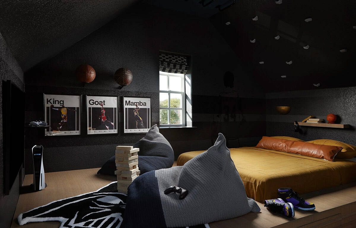 Transitional Kids Bedroom
