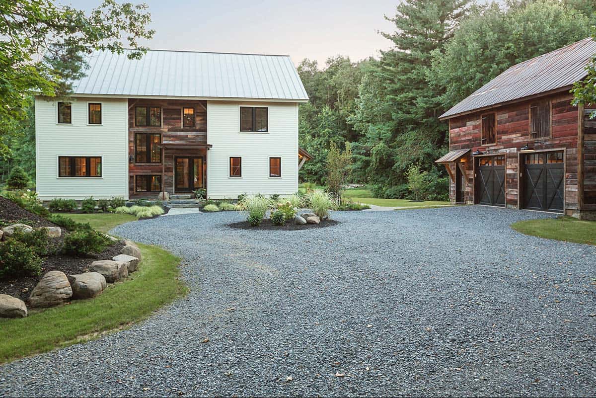 barn house exterior