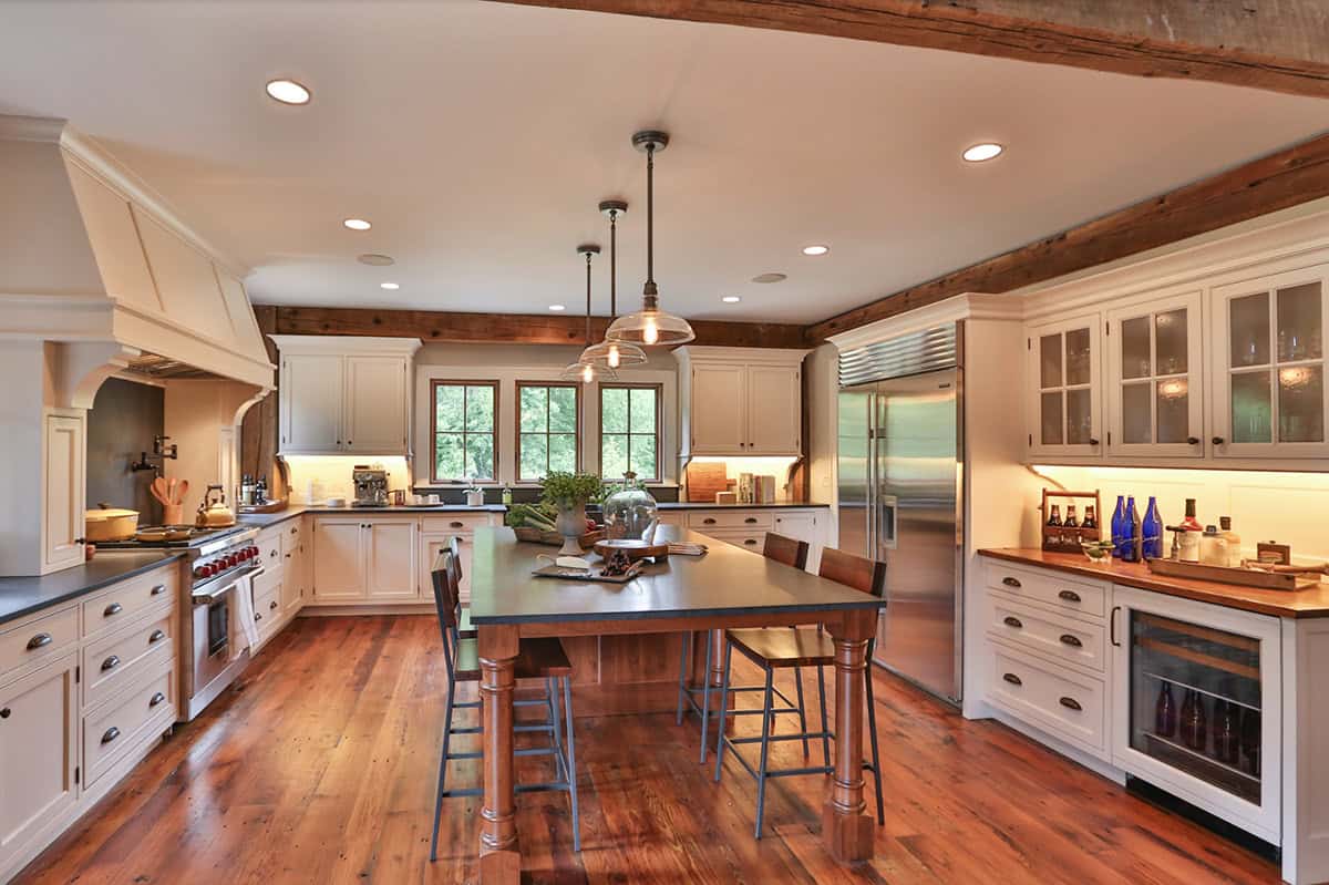 farmhouse style kitchen