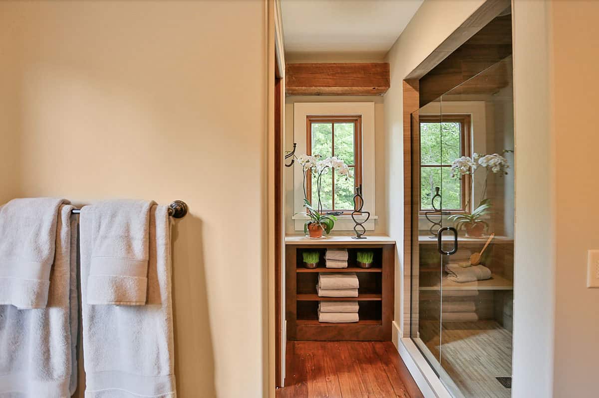 farmhouse style bathroom
