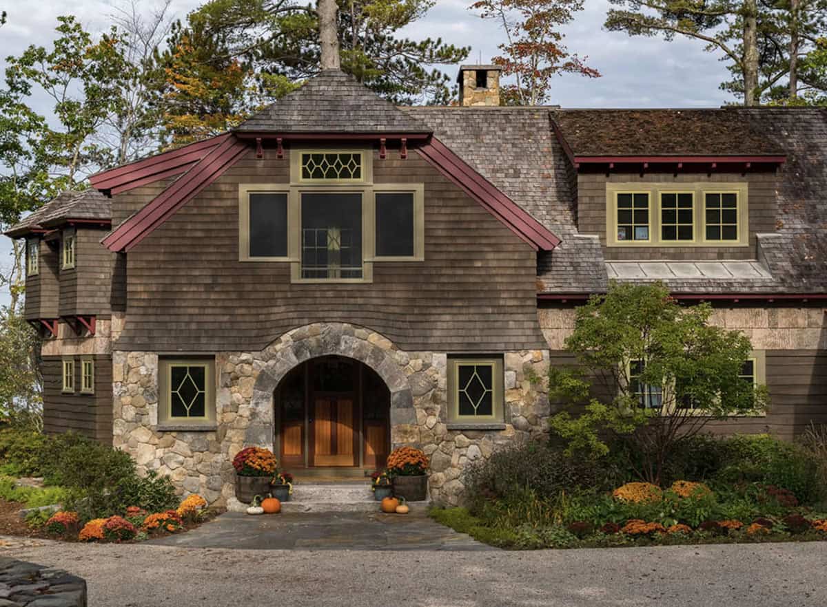 Tour this charming lakeside cottage on a picturesque New Hampshire