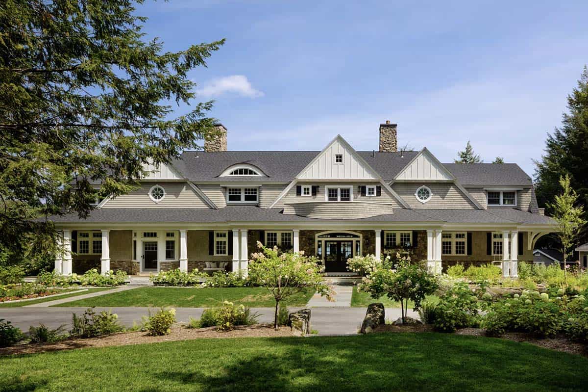 coastal style home exterior