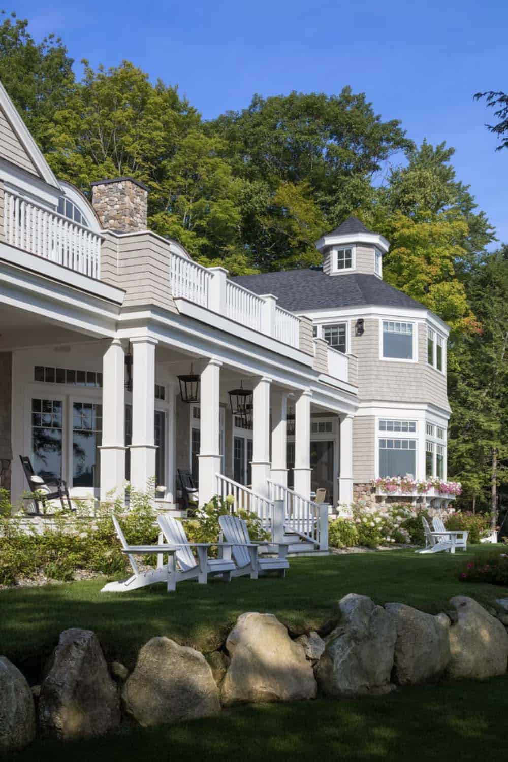 coastal style home exterior backyard view