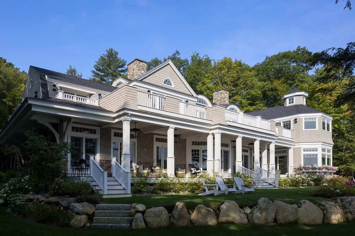 coastal style home exterior backyard view