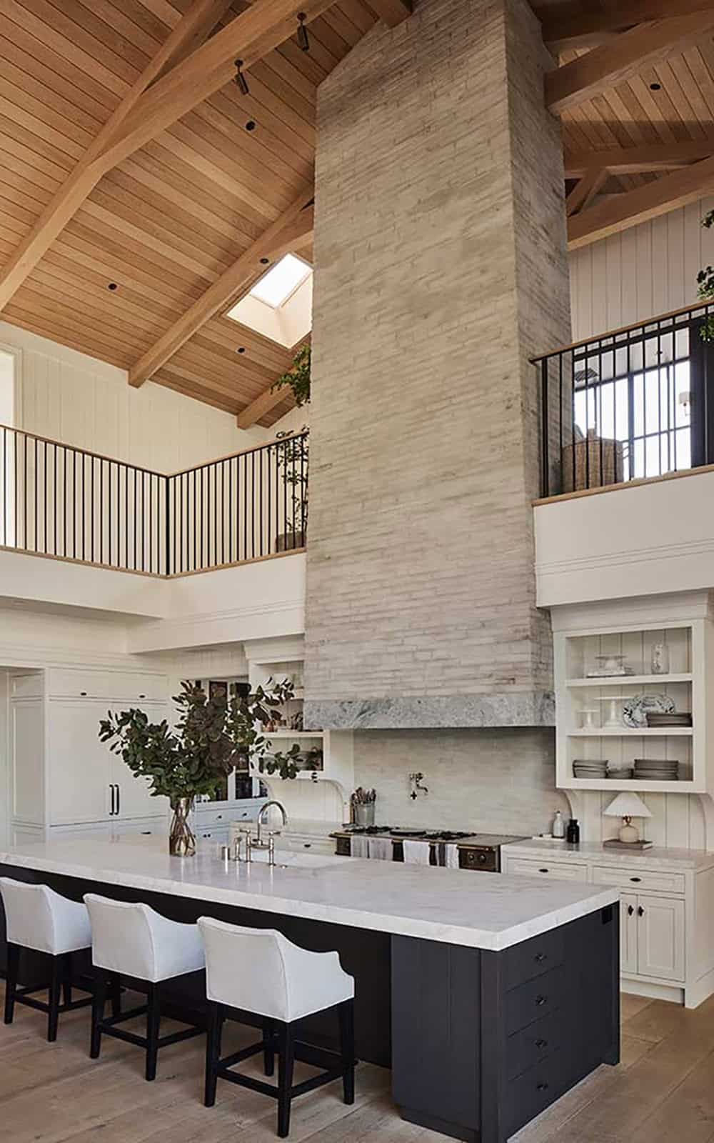 transitiional style kitchen