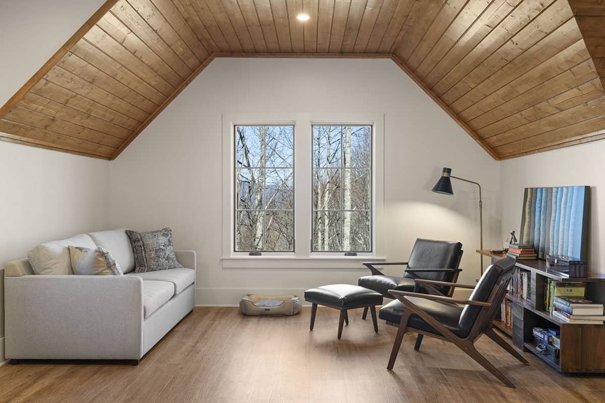 mountain cottage family room