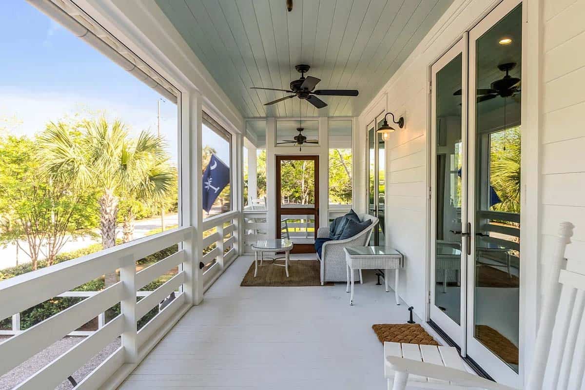 beach style covered front porch