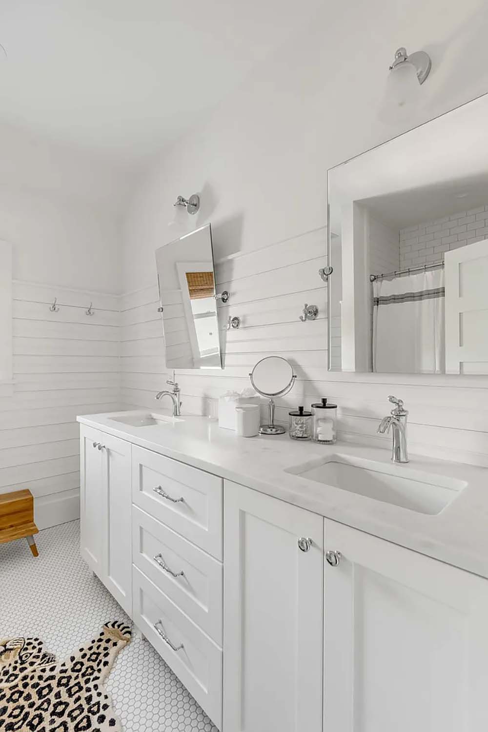 beach style bathroom