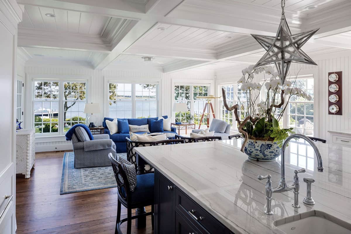 beach style kitchen