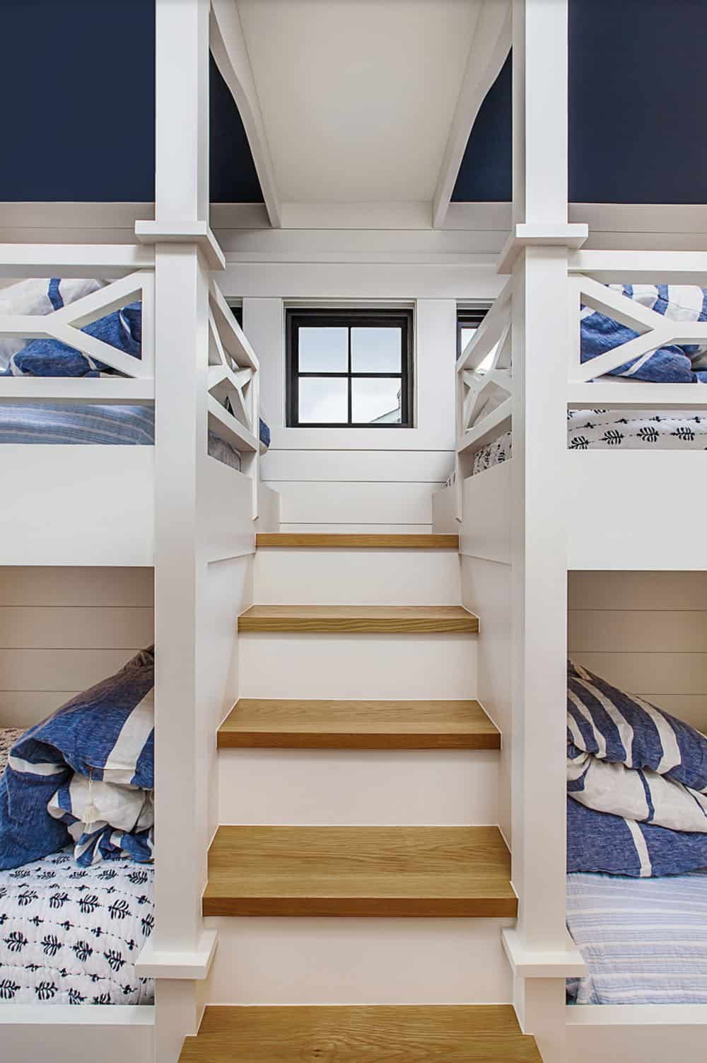 coastal style bunk bedroom