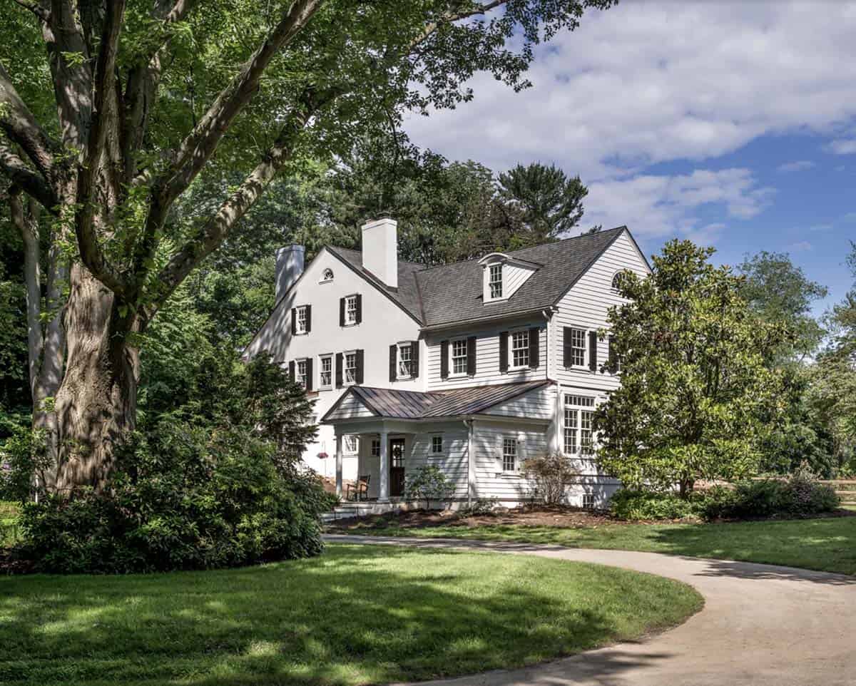 colonial-style farmhouse exterior