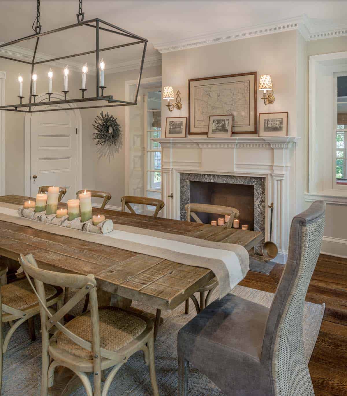 colonial-style farmhouse dining room