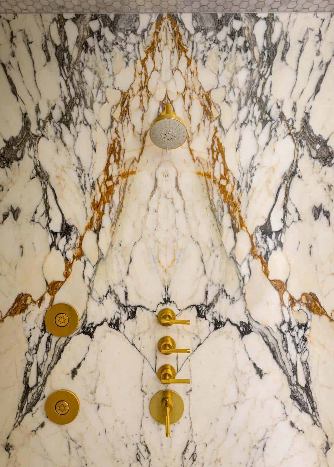 farmhouse style bathroom shower