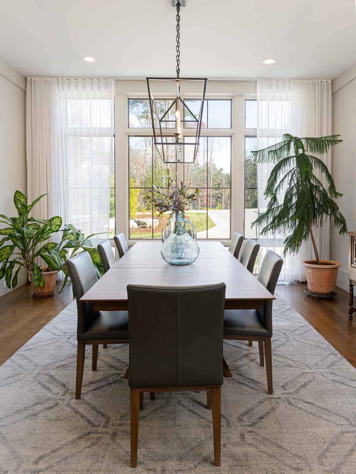 contemporary farmhouse style dining room