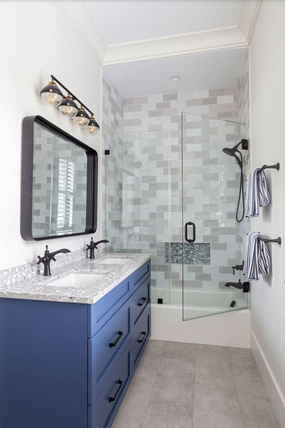 contemporary bathroom