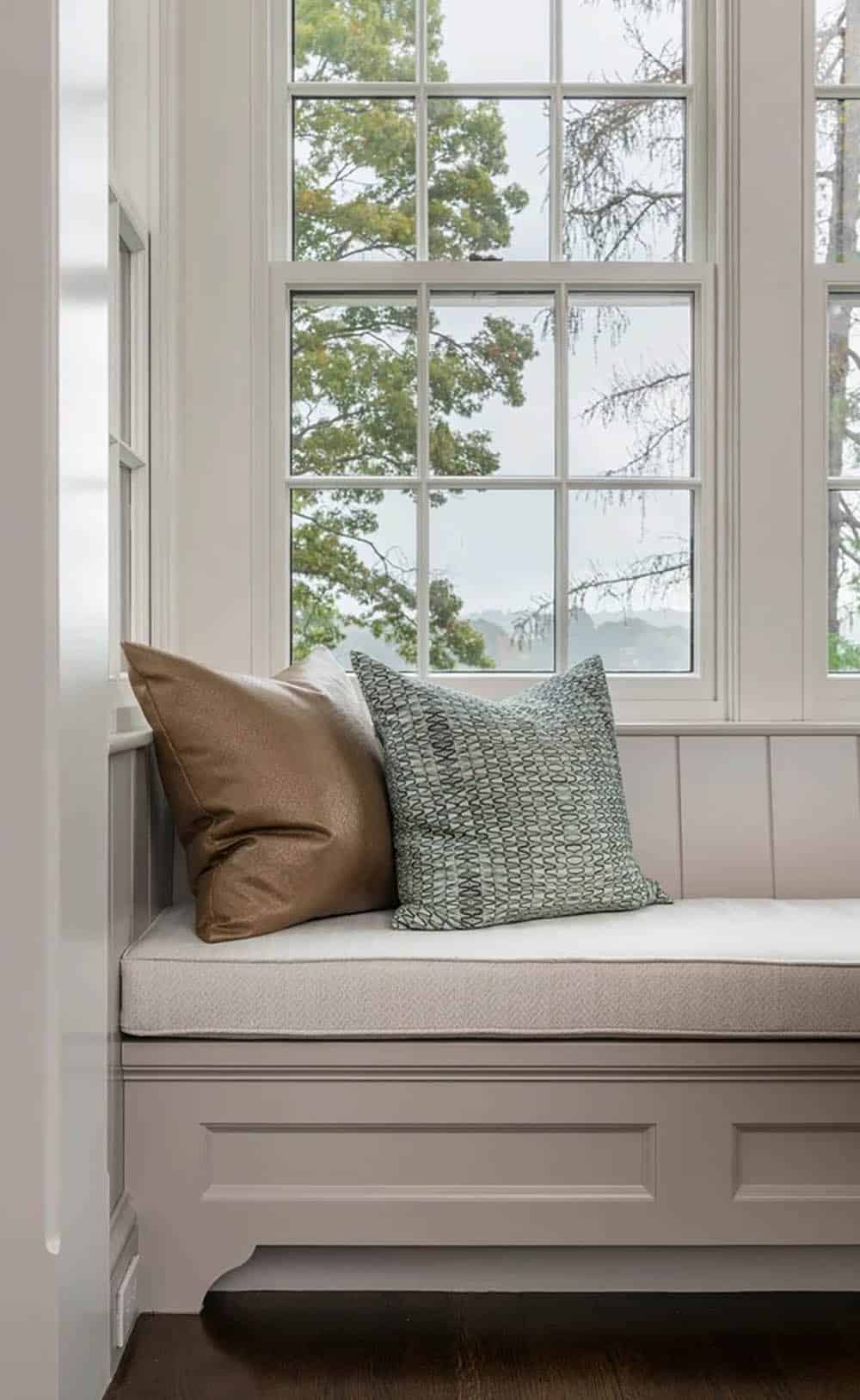 contemporary built-in window seat