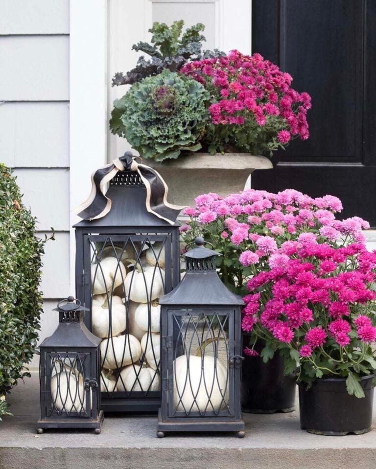 33 Cozy Fall Lantern Decor Ideas To Instantly Warm Up Your Home