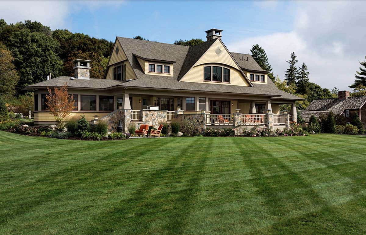 craftsman style house exterior backyard view