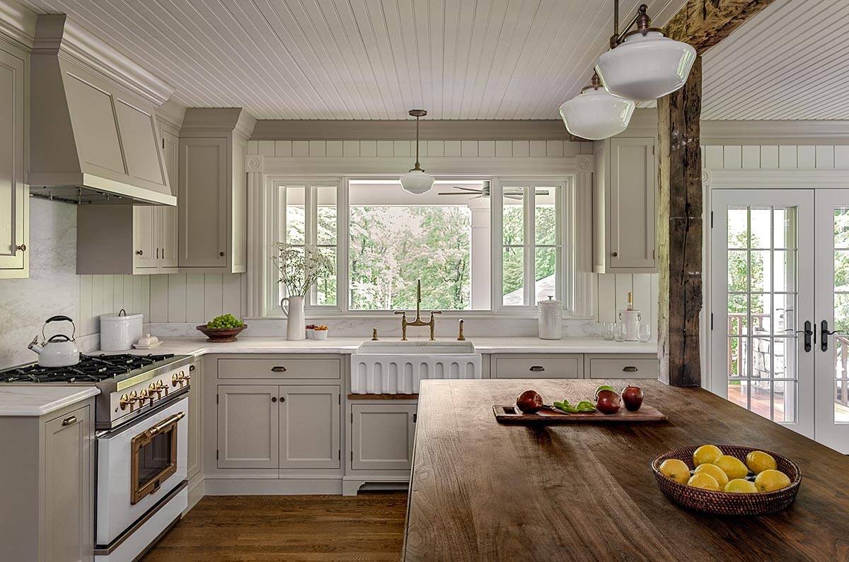 craftsman style kitchen