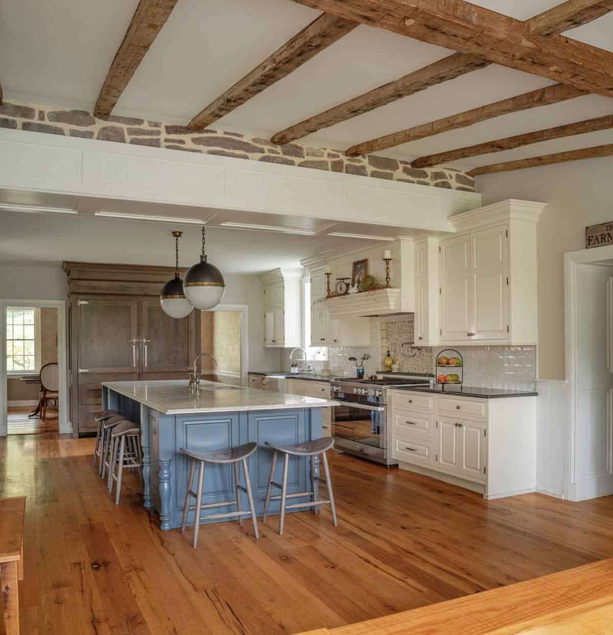 farmhouse style kitchen