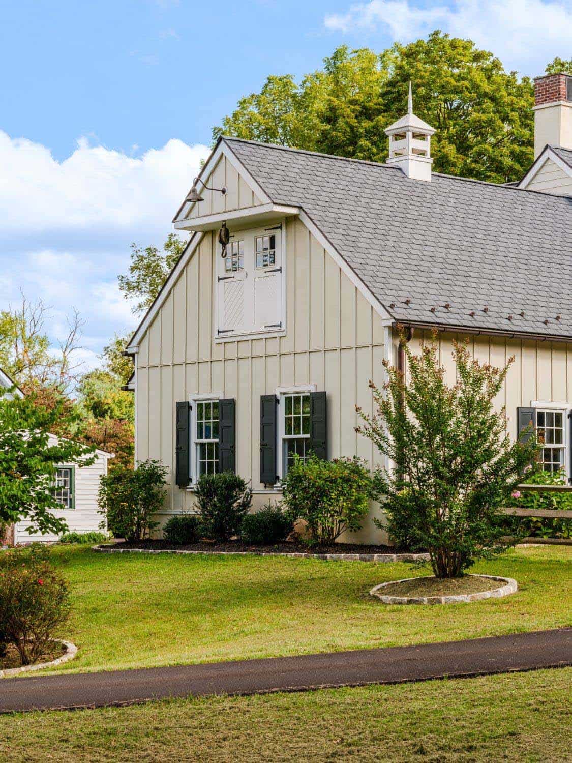 farmhouse home exterior