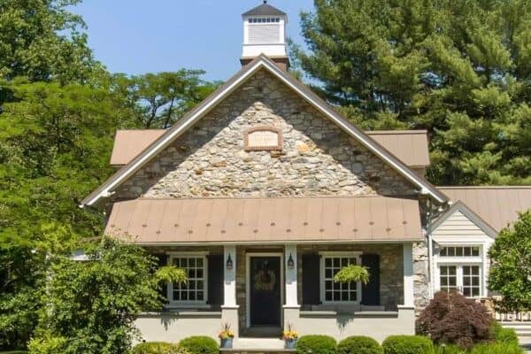featured posts image for 1814 Historic stone house gets beautifully restored to its former glory