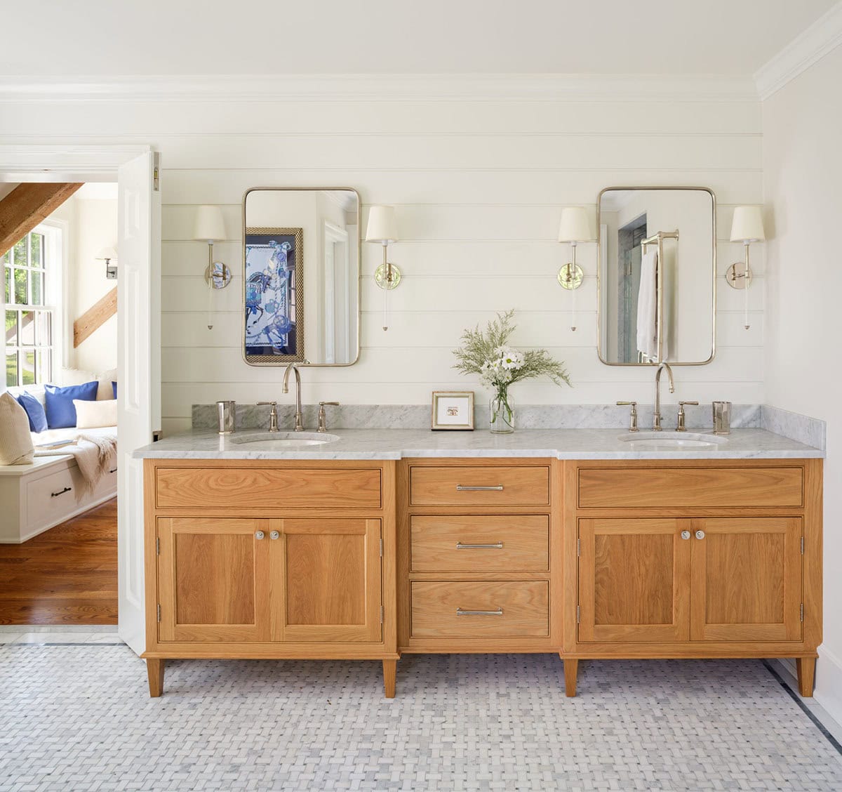traditonal style bathroom vanity with dual sinks and mirrors