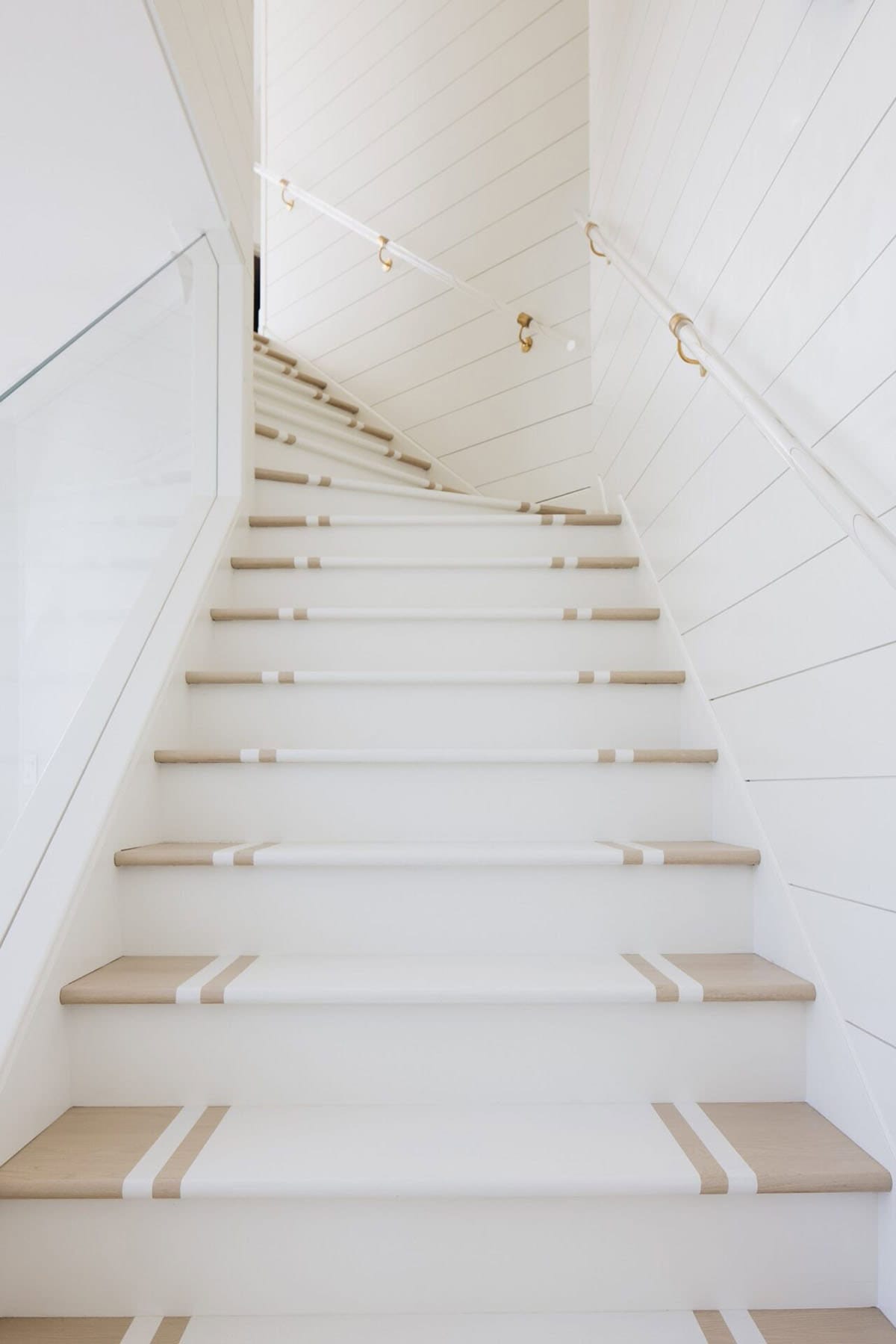 contemporary staircase 
