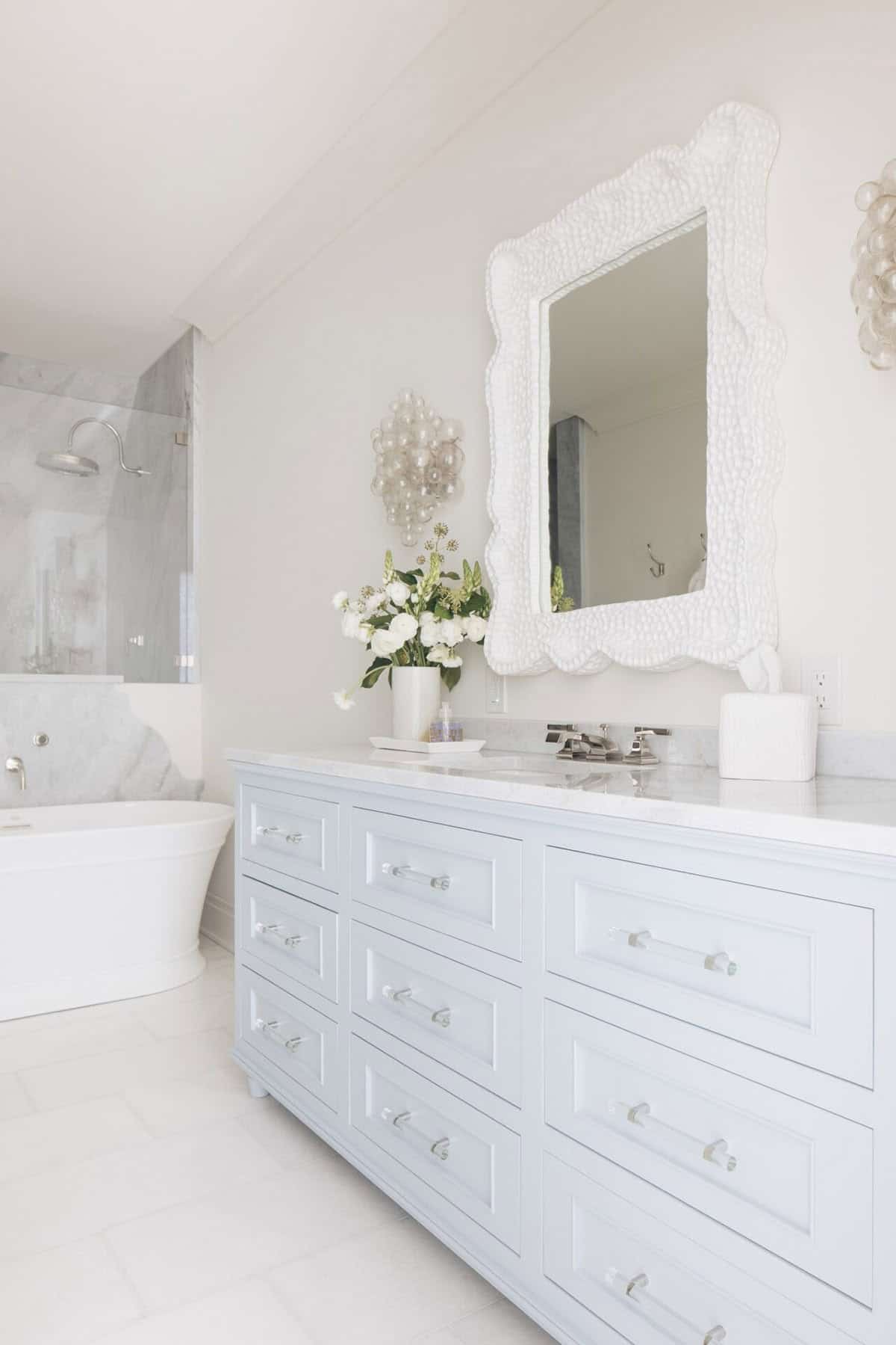 contemporary bathroom