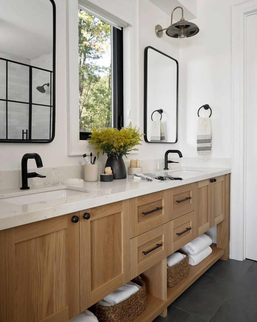 traditional style bathroom vanity
