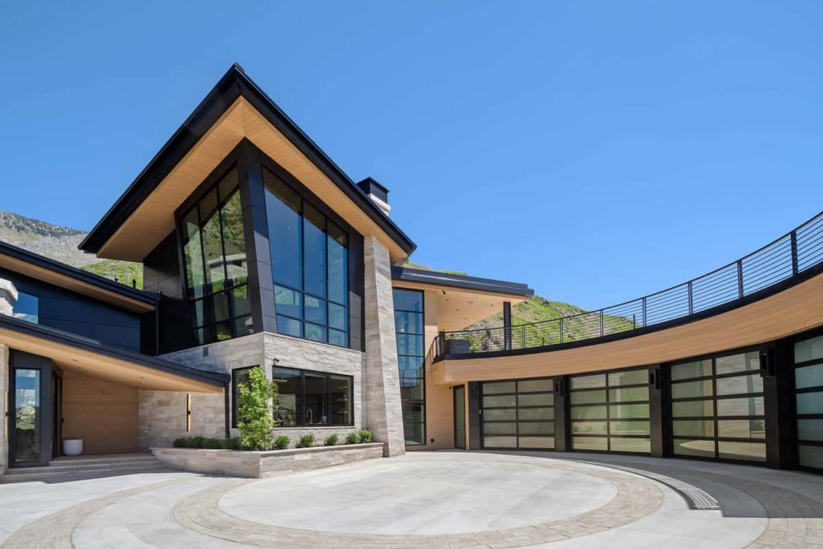 luxury modern home exterior