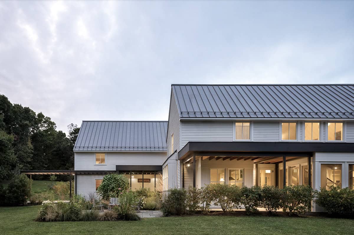 modern farmhouse exterior