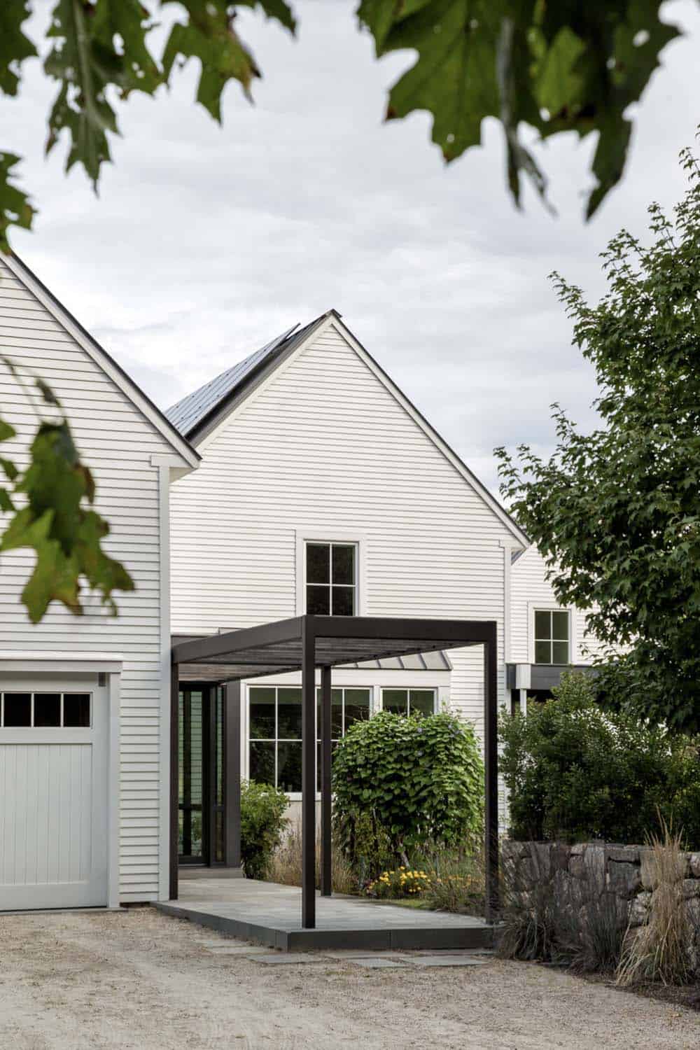 modern farmhouse exterior
