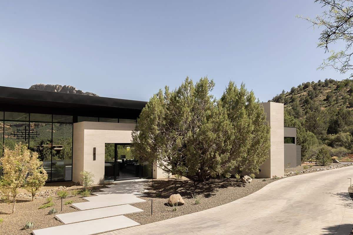 modern mountain home exterior