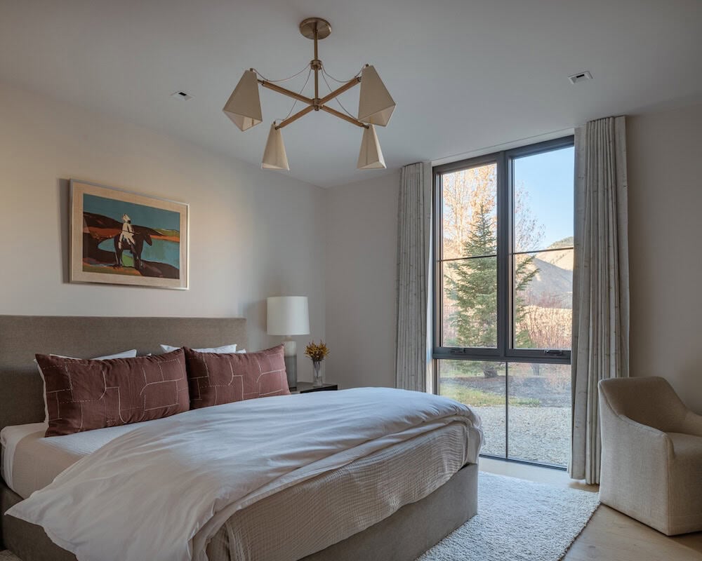 modern mountain style bedroom