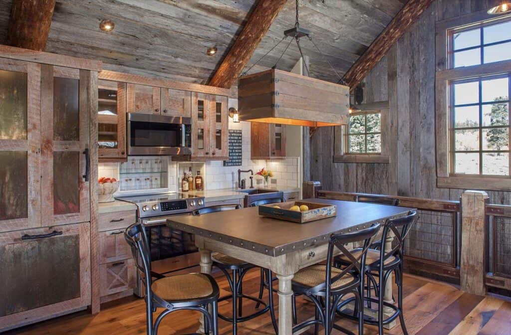 Colorado ranch house provides a cozy getaway in an idyllic setting