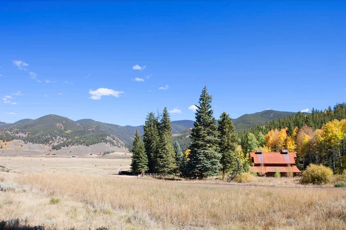 rustic ranch house exterior landscape view
