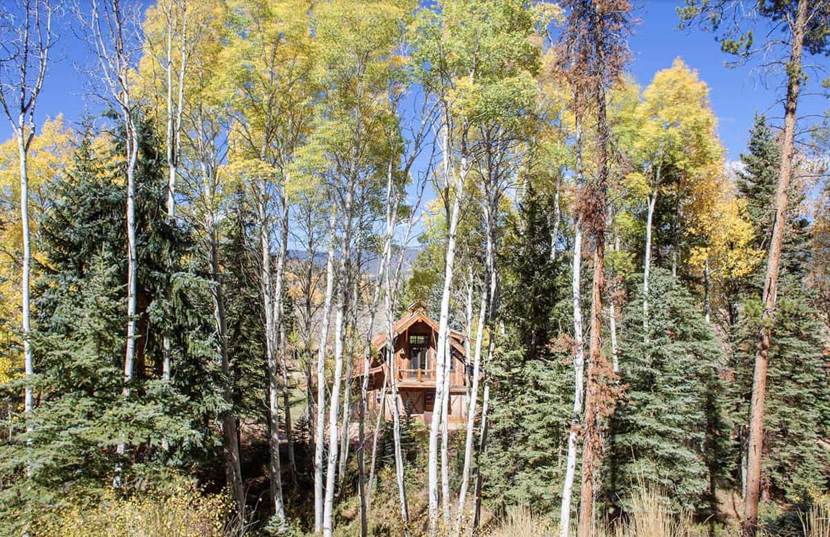 rustic ranch house exterior landscape view