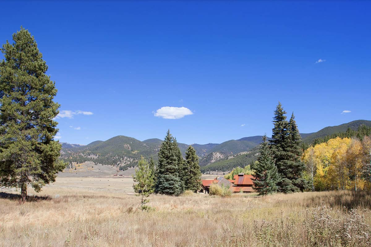 rustic ranch house exterior landscape view