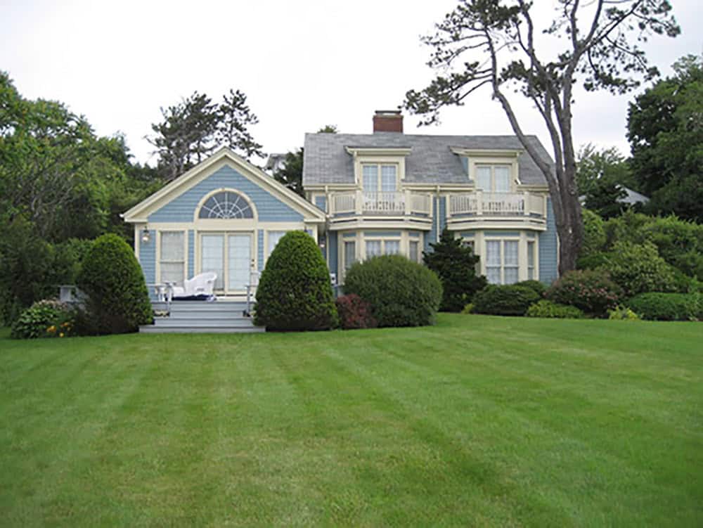 seaside cottage retreat exterior before the renovation
