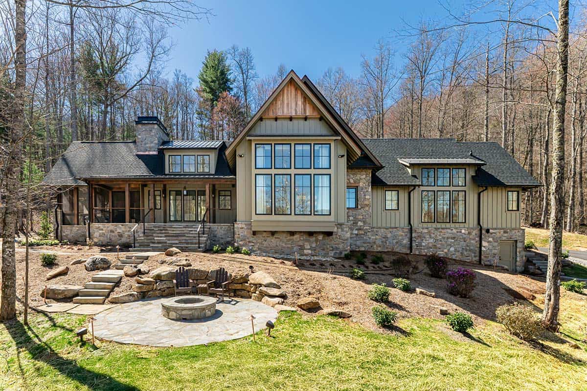 contemporary mountain home exterior backyard view