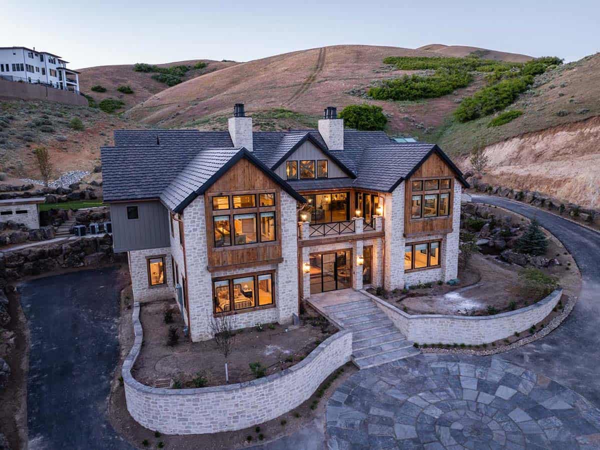 timber frame house exterior