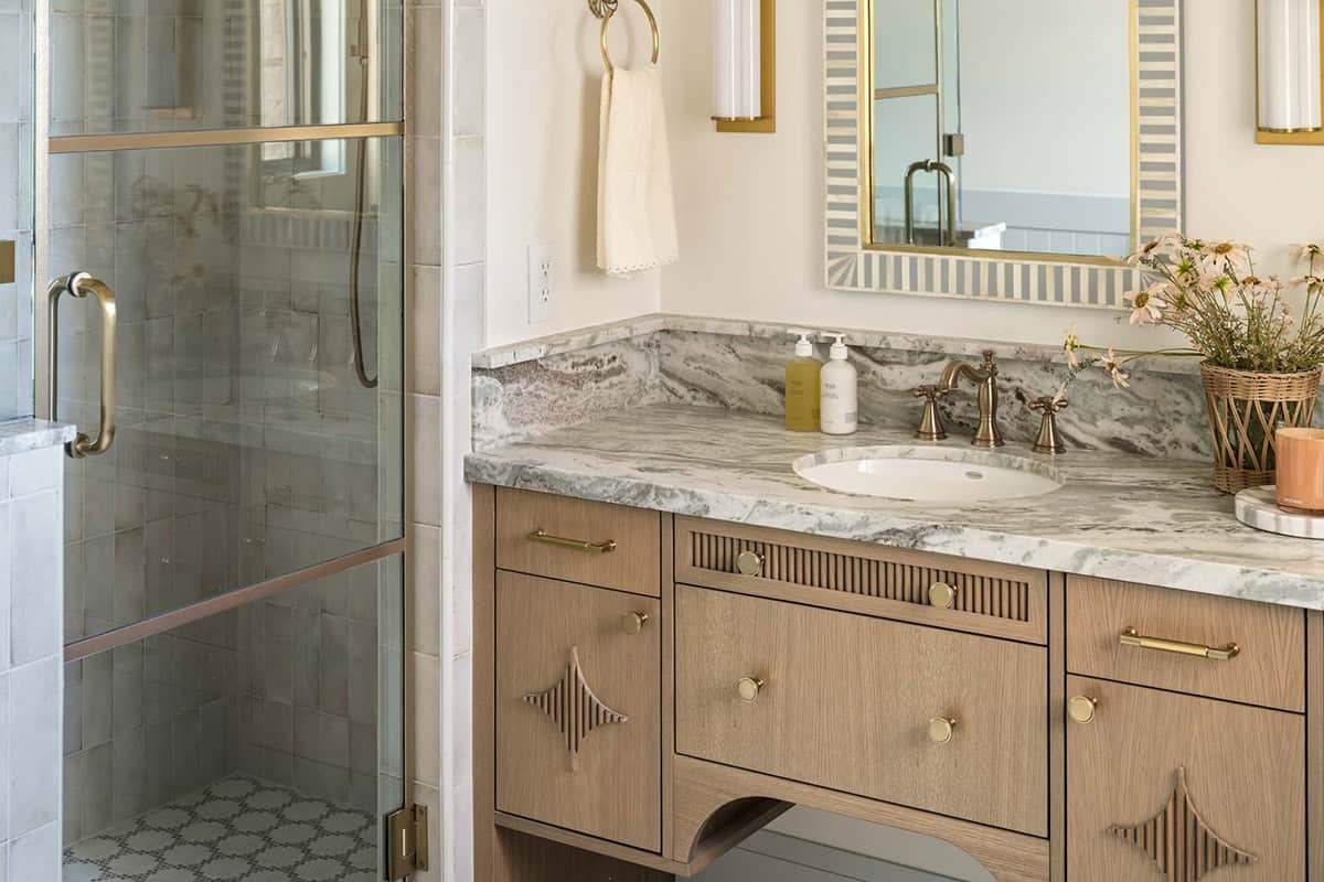 contemporary bathroom
