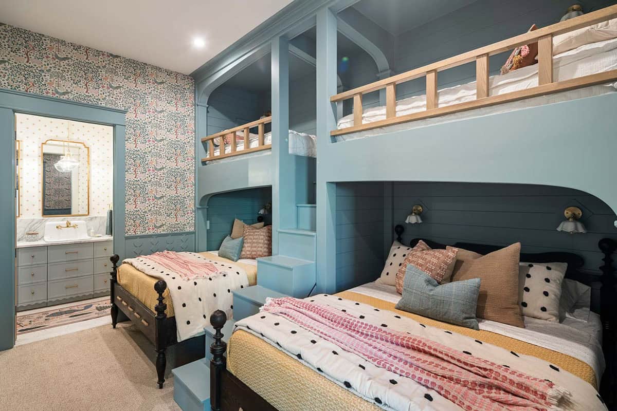 contemporary bunk bedroom