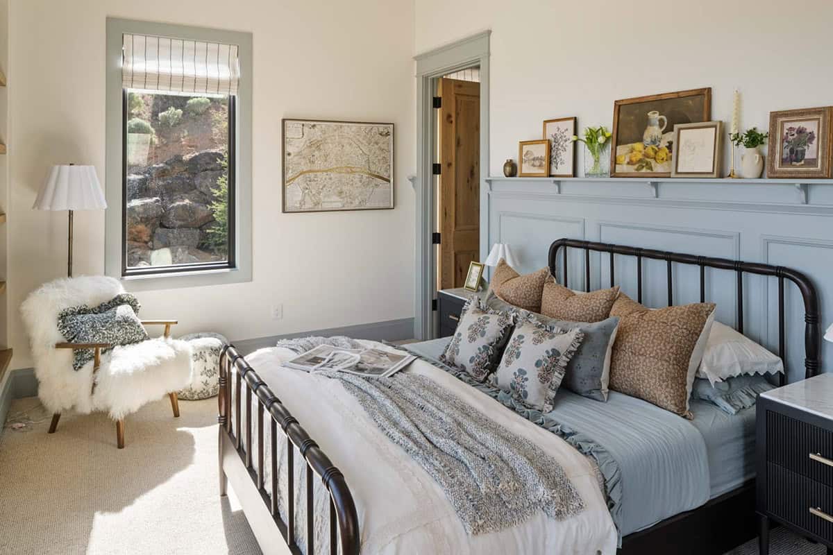 contemporary bedroom