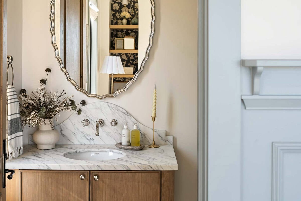 contemporary bathroom