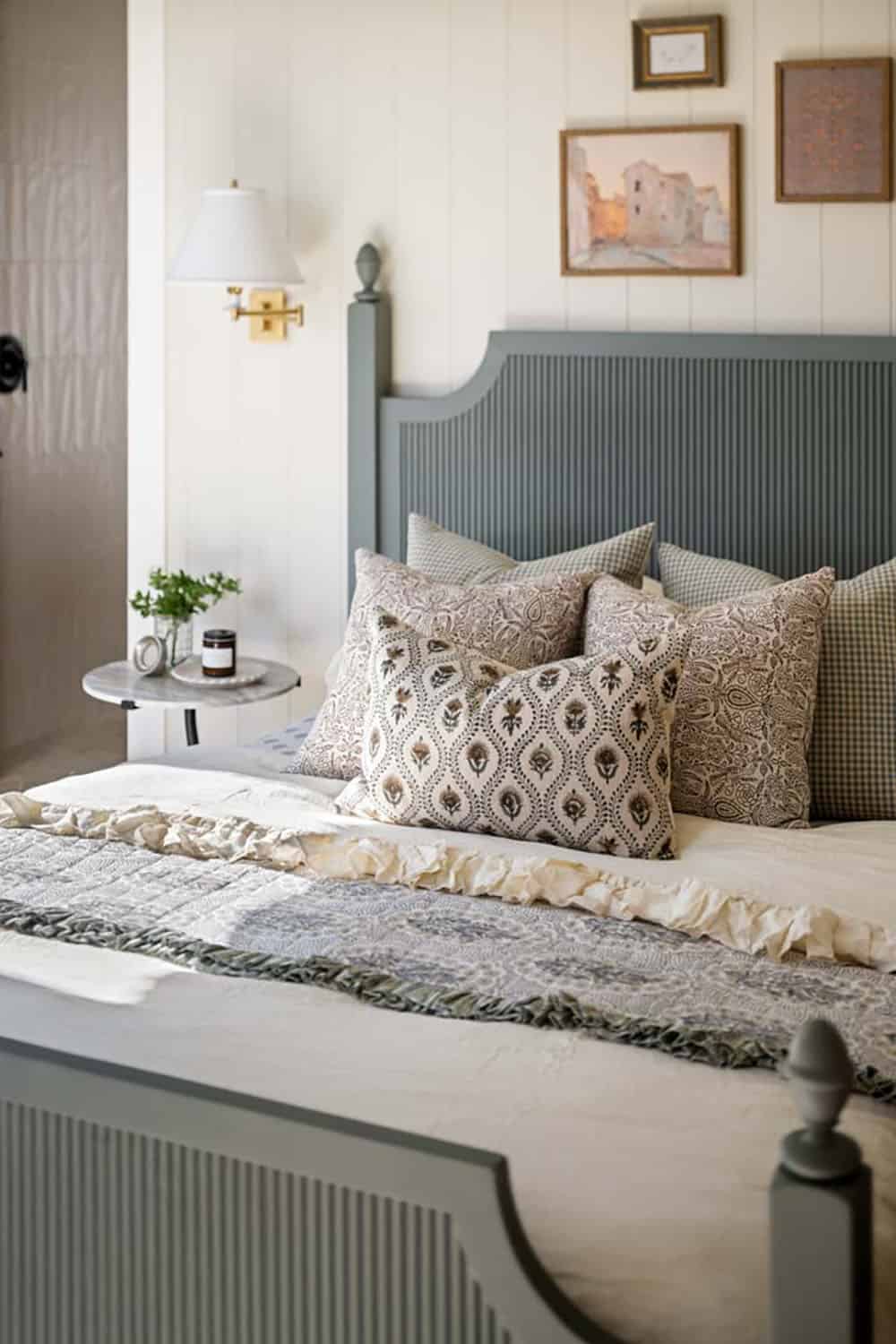 contemporary bedroom