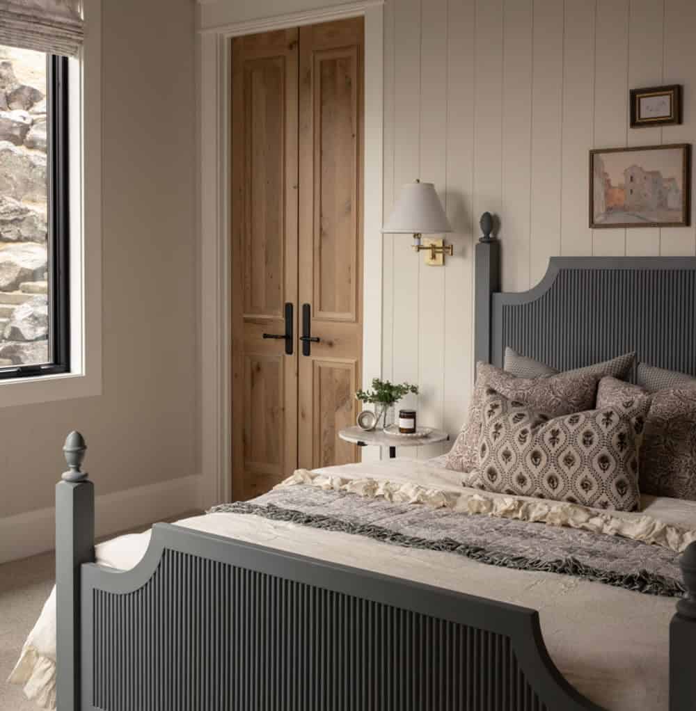 contemporary bedroom