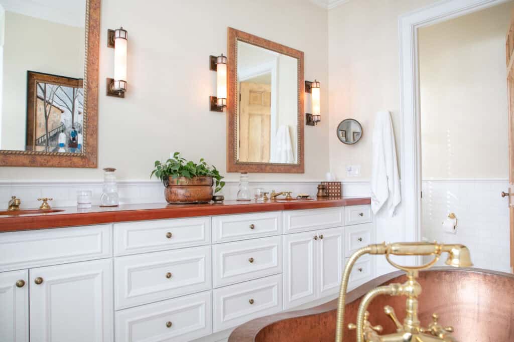 traditional style bathroom