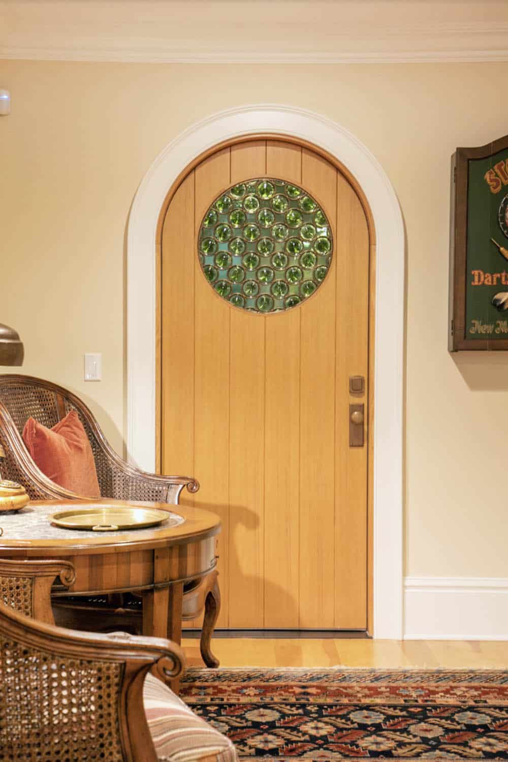 traditional style arched doorway